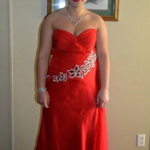 Red Prom dress